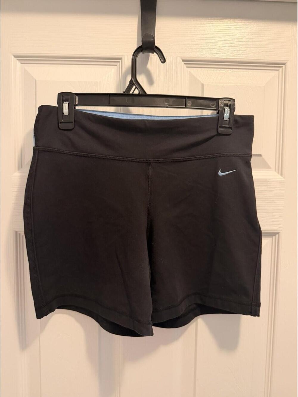 Nike Dri-FIT Women's M Black Athletic Shorts Stretch Elastic Waist Activewear